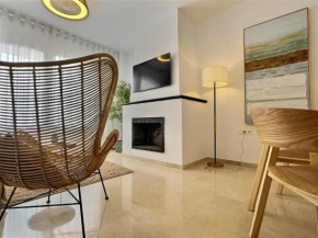 Incredible sea views in this three-bedroom penthouse apartment, Torreguadiaro